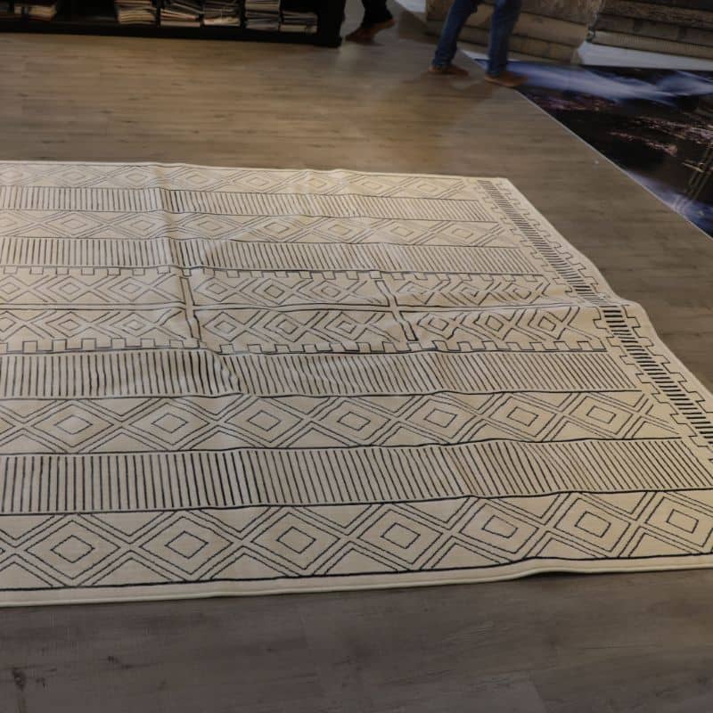 Handwoven Wool Acrylic Bamboo Rug In Dubai