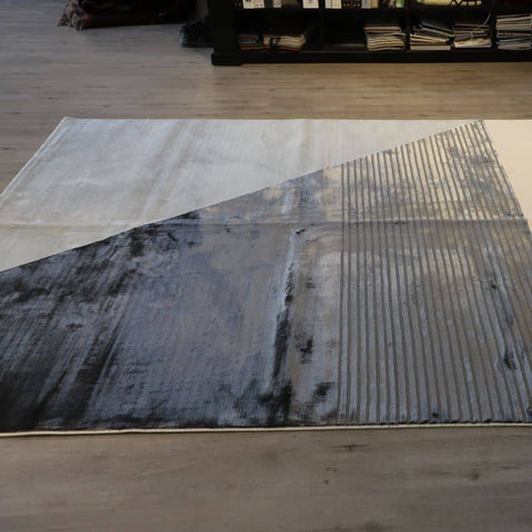 Vintage Grey Beige Rug In Dubai